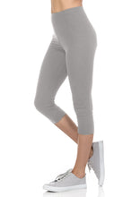 bluensquare Women's Plus Size Capri Leggings Premium Soft and Stretched Cropped legging- Gray